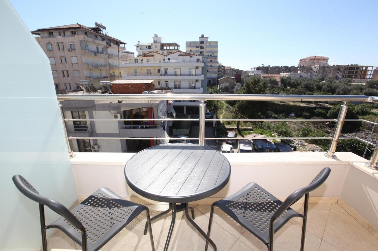 Nika Hotel Sarandë Exterior foto